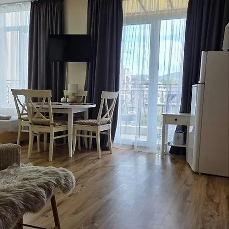Apartment Dekart *